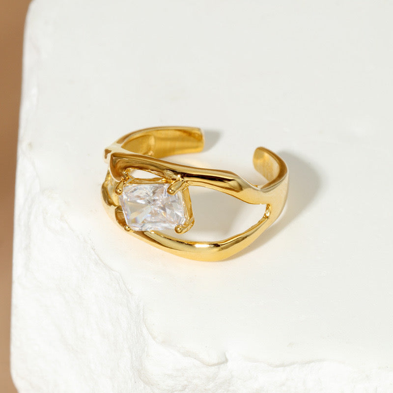 Modern Artistic Zirconia Ring - A Bold Statement of Elegance and Design